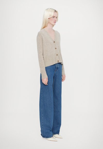 CLOSED V NECK - Neuletakki - beige