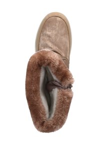 Brun känga med en mjuk, fluffig foder och en slät yta. Har en rund tå, vadderad krage och en subtil lyster på ytan.