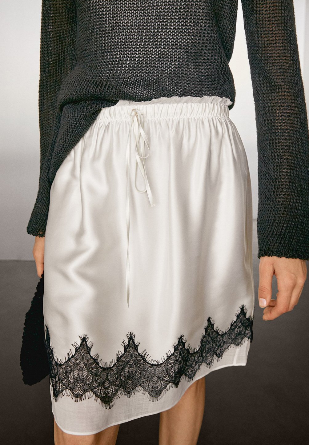 Massimo Dutti CONTRAST LACE-TRIMMED - A-line skirt - white Massimo Dutti CONTRAST LACE-TRIMMED - A-line skirt - white