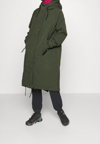 Didriksons Parkas - dark green