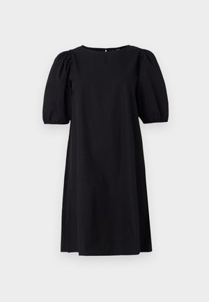 Czarna sukienka do kolan wykonana z mieszanki bawełny. Posiada bufiaste rękawy i okrągły dekolt. Minimalistyczny design bez widocznych wzorów lub elementów metalowych.