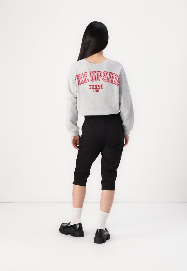 SIMONSE CAPRI  - Shorts4