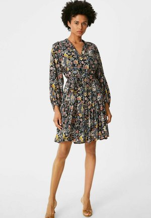 C A Premium Kleider Online Entdecke Dein Neues Kleid Zalando 