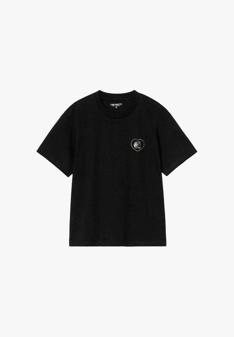 Camiseta de algodón negra con mangas cortas, cuello redondo y un pequeño gráfico en forma de corazón con una letra en el lado izquierdo del pecho.