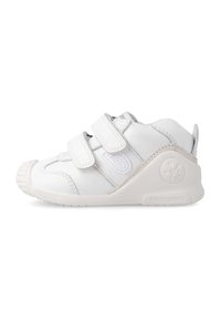 Weiße Leder-Sneaker mit zwei verstellbaren Klettverschlüssen, runder Gummi-Zehenkappe und gepolstertem Fersenbereich. Verfügt über einen grauen Akzent an der Sohle.