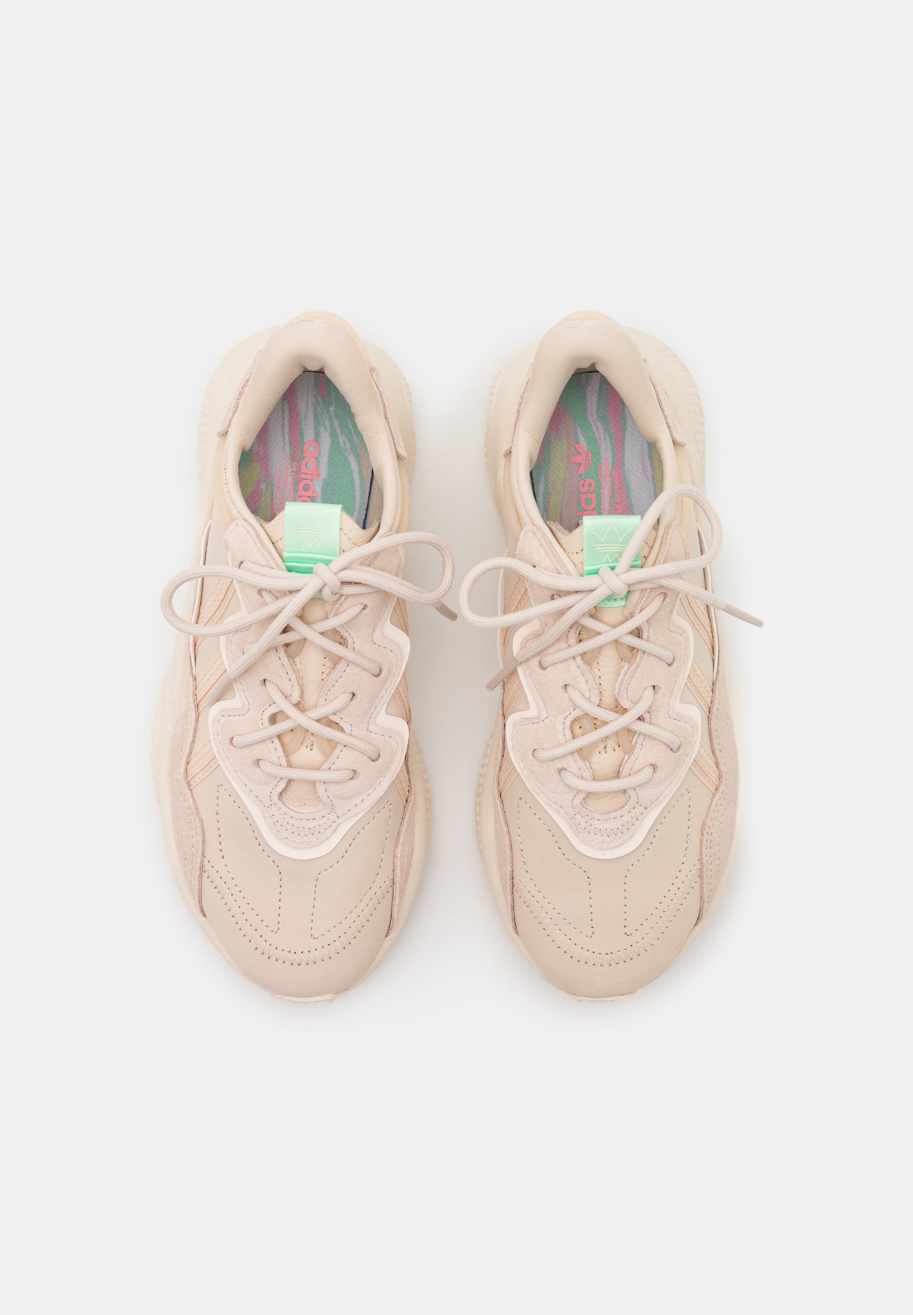 ozweego halo ivory chalk white