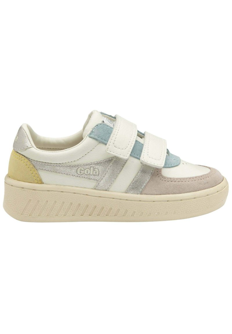 Zapatillas bajas en blanco y tonos pastel con dos correas de velcro, acentos de ante, suela texturizada y detalle de logo metálico en el lateral.