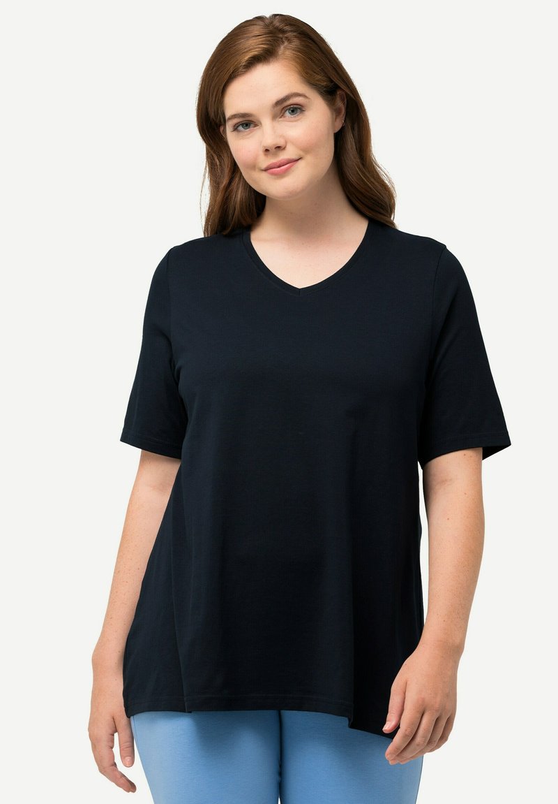 Ulla Popken GRANDES TAILLES - Jednoduché tričko - bleu moyen