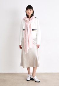 COACH SIGNATURE BORDER STOLE - Sjal - blush