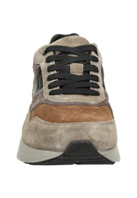 Suede sneaker in shades of grey, beige, and brown. Features black laces, a cushioned sole, and a textured finish on the upper.