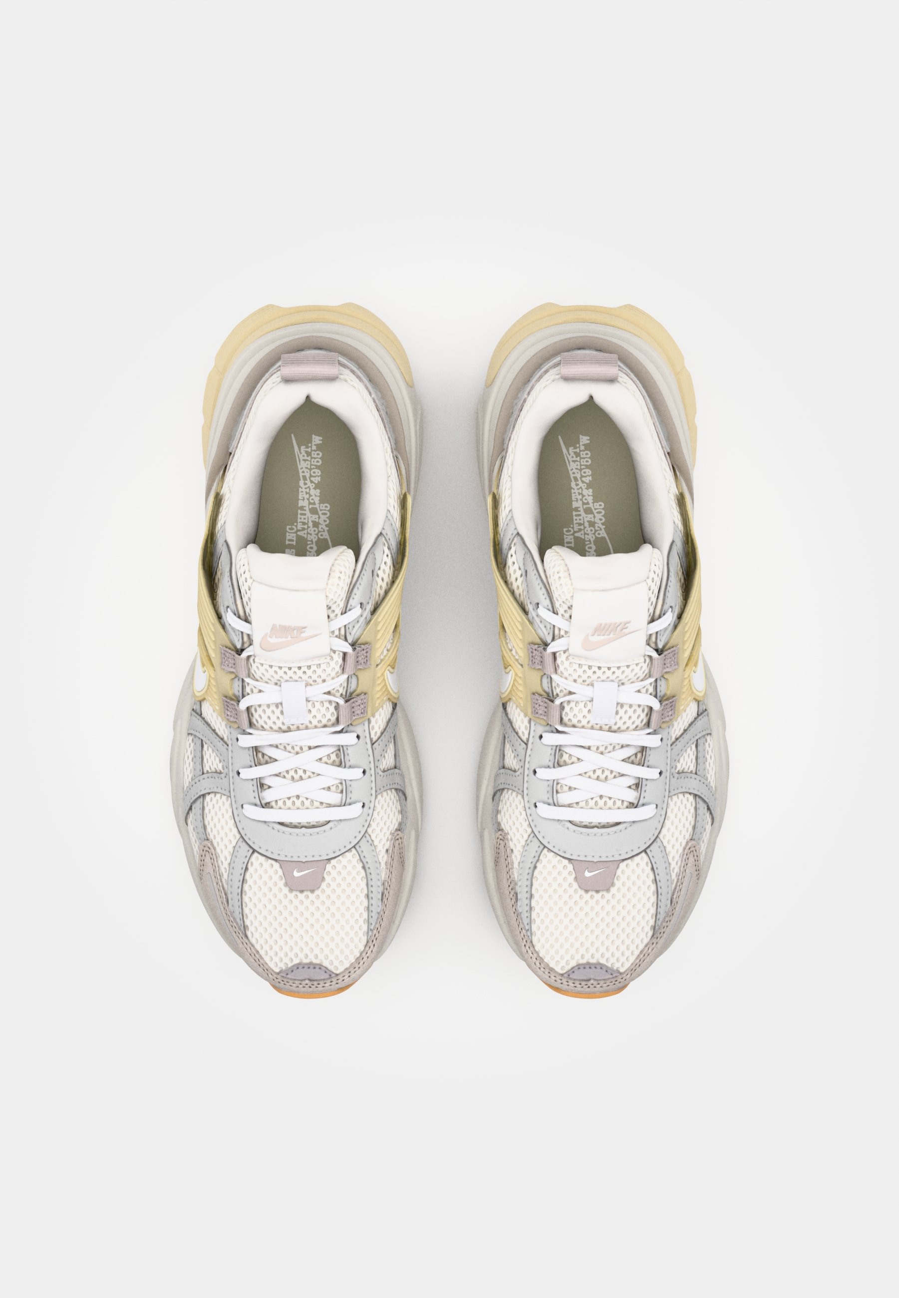 Nike Sportswear V2K RUN - Trainers - phantom/white/light