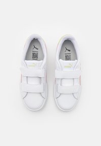 Puma SMASH 3.0 UNISEX - Sportcipő - white/island pink/pistachio green