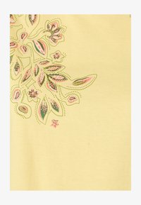 Non sélectionné, jaune pâle