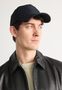 MONOGRAM UNISEX - Cap - black
