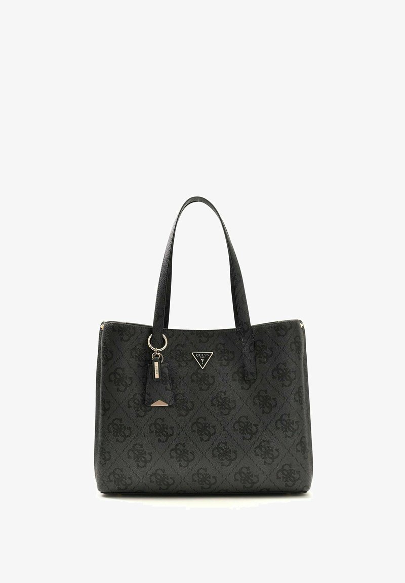 Sac fourre-tout noir Guess avec motif monogramme, doubles anses épaules, et plaque logo en métal sur le devant.