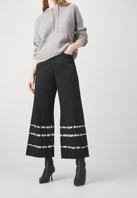 Weekend Max Mara Wide leg - white