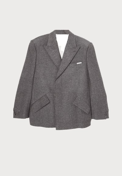 Grauer Wollblazer mit doppelter Knopfleiste, spitzen Revers, zwei Vorder pockets und Knopfdetails an den Ärmeln.