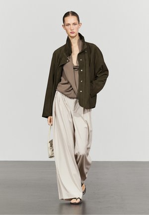 Massimo Dutti, HIGH-NECK JACKET - Læderjakker - khaki