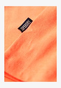 Non selezionato, sunburst coral