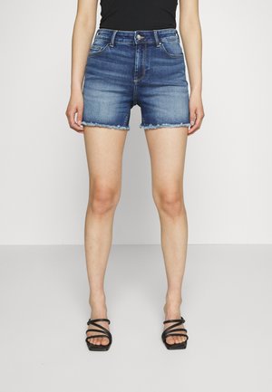 ONLBLUSH LIFE MID RAW - Denim shorts - medium blue denim