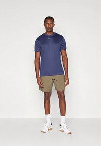 Reebok TRAIN TECH TEE - T-Shirt sport - vector navy