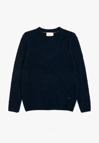 Maglione blu navy a trecce con colletto rotondo e finitura testurizzata. Presenta polsini e orlo a costine, con una piccola etichetta/logo nella parte inferiore.