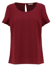 Haut bordeaux à manches courtes avec un col rond, un détail œillet dans le dos, une texture lisse et une coupe décontractée. Design simple sans motifs.