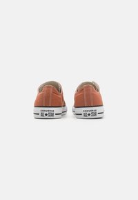 Converse CHUCK TAYLOR ALL STAR UNISEX - Zapatillas - brown