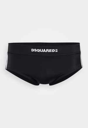 Schwarze Schwimmslips mit einer glatten Oberfläche, versehen mit einem weißen DSQUARED2-Logo am Bund und seitlichen Akzenten.