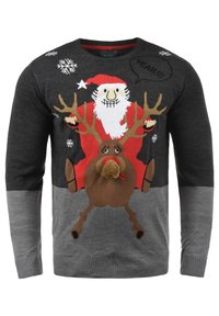 Le pull de Noël en tricot présente un design de Santa et de rennes, principalement gris avec des accents rouges, noirs et beige. Inclus des motifs de flocons de neige.