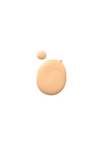 Fond de teint liquide dans une teinte beige crème et légère. Deux gouttes montrent une texture lisse et une répartition uniforme, sur un fond blanc uni.