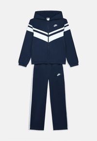 Δεν επιλέχθηκε, midnight navy/white