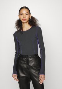 Weekday Camisola de manga comprida - off black