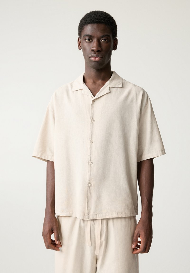 PULL&BEAR - LINEN BLEND - Overhemd - beige, Vergroten