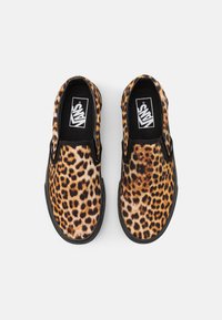 Vans CLASSIC SLIP-ON UNISEX - Belebújós cipők - black