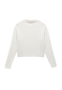 Biały krótki sweter z wzorem w warkocze, posiadający długie rękawy i okrągły dekolt. Teksturowany materiał z prążkowanymi mankietami i dołem.