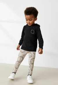 Next LONG SLEEVE HOODIE AND LEGGINGS SET - Luvtröja - black ecru cream smile face