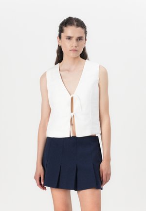 Top - off white