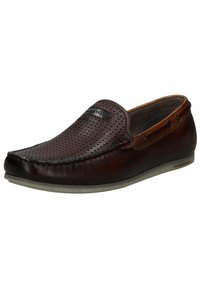 Brune læder loafers med perforeret design, gummisål og kontrastfarvet brun accent langs kraven. Har et mærke på den øverste side.