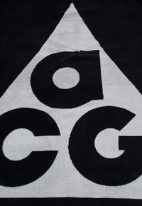 Nike Performance TOWEL UNISEX - Altri accessori - black/summit white