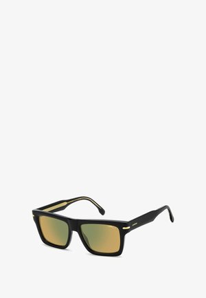 Zwarte rechthoekige zonnebril met gouden gespiegeld glas en subtiele gouden accenten op het montuur en de armen.