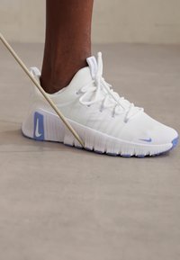 Nike Performance FREE METCON 6 - Zapatillas de entrenamiento - white