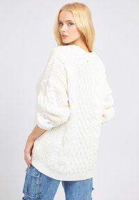 Guess A TRECCE - Maglione - bianco