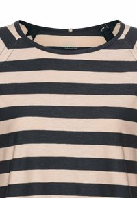 Katoenen gestreepte shirt met een ronde halslijn, met afwisselend marineblauwe en lichtbeige horizontale strepen en een ontspannen pasvorm.
