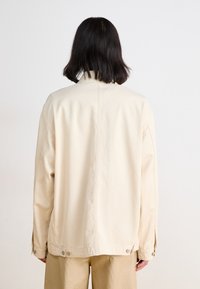 Thumbnail Image 4