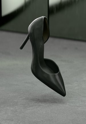 High Heel Pumps - black