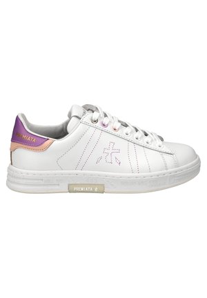 91 RUSSELL  - Trainers - weiß