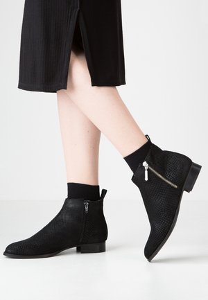 Enkelkaarsjes - black