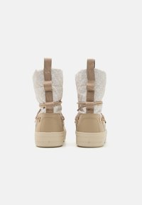 Tommy Hilfiger LACE UP MONOGRAM  - Cizme de iarnă - beige