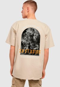 2Y Studios - SALVATION OF THE DIVINE - T-Shirt print - wet sand Thumbnail-Bild 1